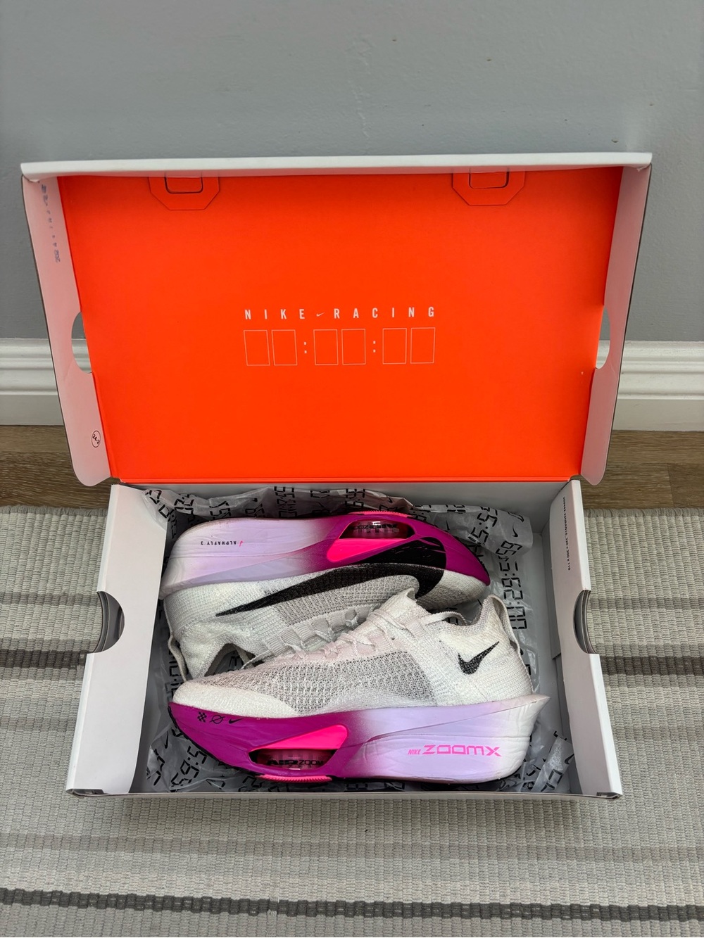 Nike Alphafly 3 White & Pink Super Shoes, 6.5 women’s/5 men’s